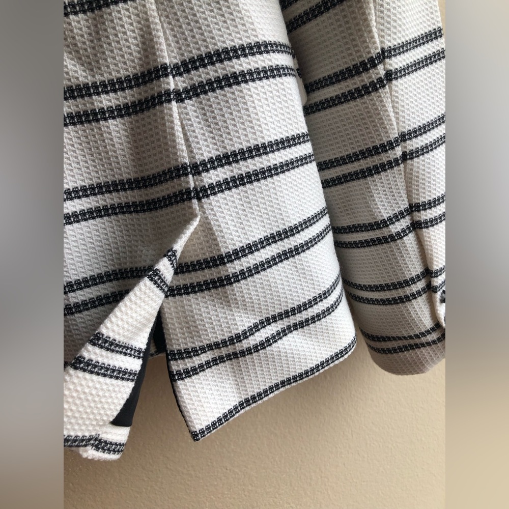 Willi Smith Women’s Long Sleeve Button White Black Stripped Jacket Size Small - Picture 11 of 13